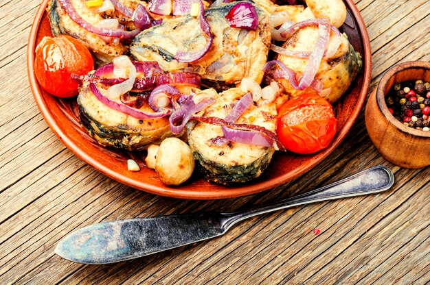 Fried fish with vegetables