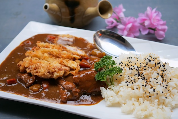 fried pork with curry and rice