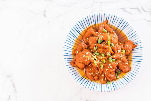 fried pork with spicy korean sauce (bulgogi) 