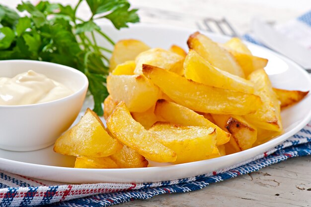 Spicchi di patate fritte