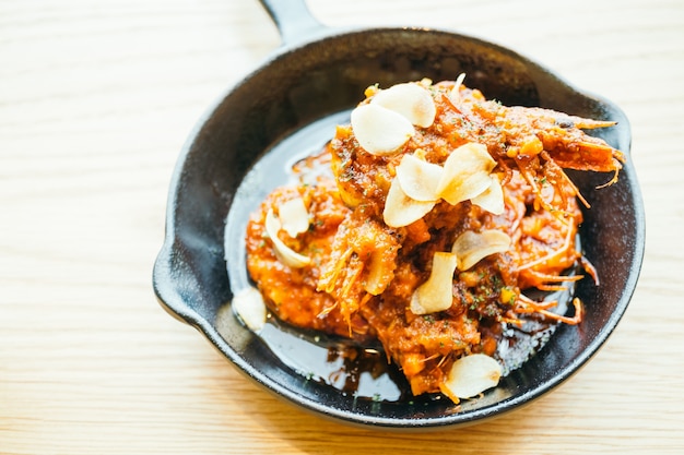 Fried prawn with garlic