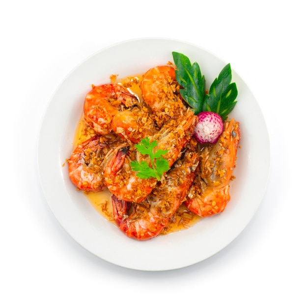 Photo fried prawns with garlic and peppers asian food