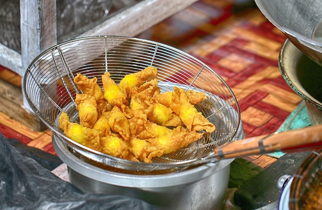 Fried Quail Eggs in Dumplings