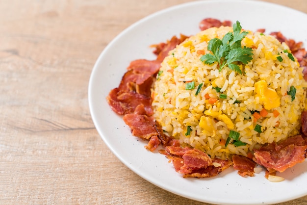 Photo fried rice with bacon