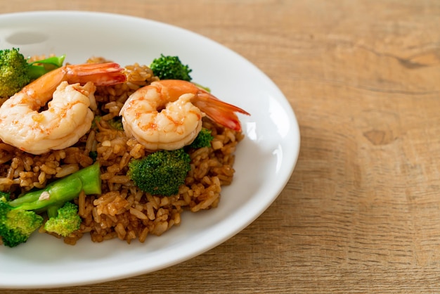 Fried rice with broccoli and shrimps