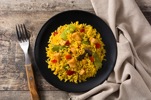 Fried rice with chicken and vegetables