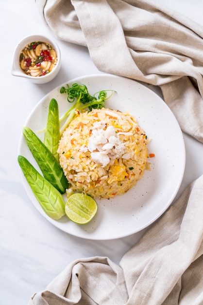 Fried rice with crab