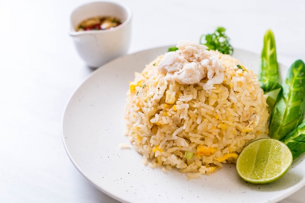 Photo fried rice with crab