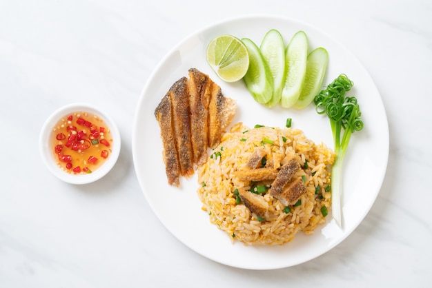 fried rice with crispy gourami fish