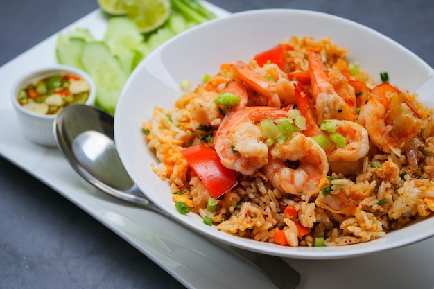 Fried rice with shrimp and fresh vegetables