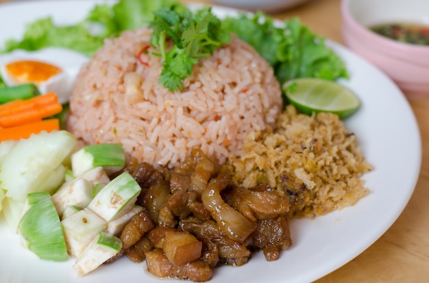 Fried rice with shrimp paste