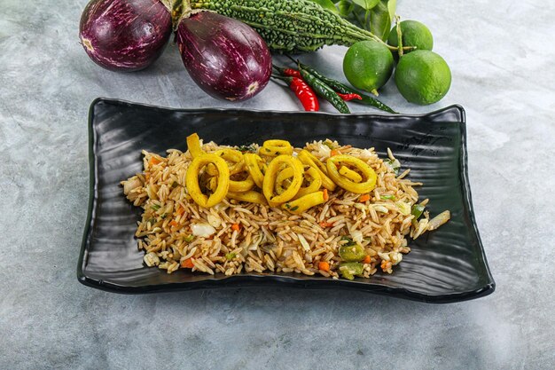 Photo fried rice with squid rings