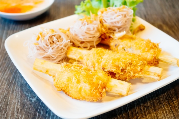 Fried shrimp with sugar cane