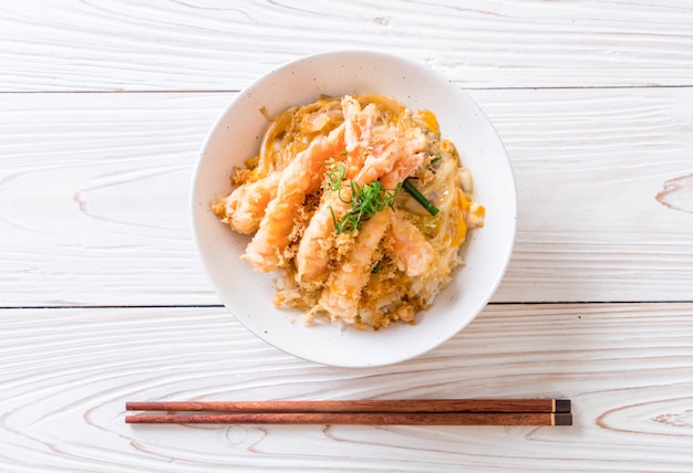 fried shrimps tempura on topped rice bowl