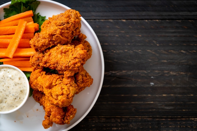 Fried spicy chicken wings