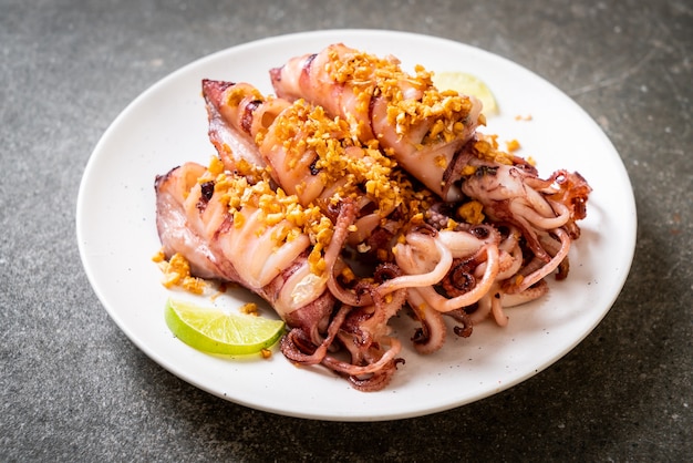 Fried squid with garlic - seafood style