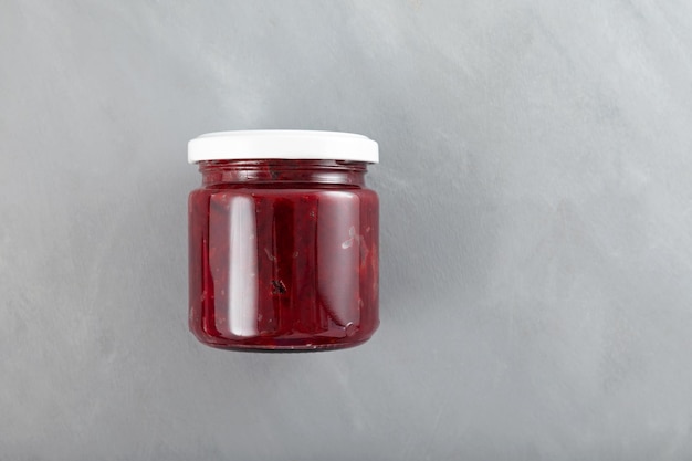 Photo fried or stewed beets in jar delicious ingredient for vegetarian salads or borscht