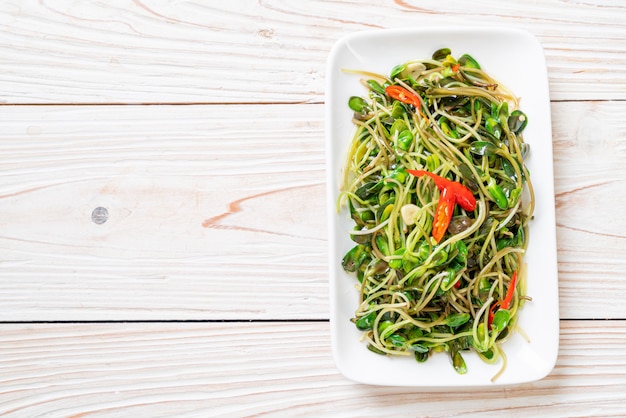 Fried Sunflower Sprout with Oyster Sauce
