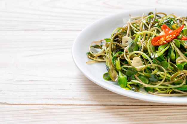 Fried Sunflower Sprout with Oyster Sauce