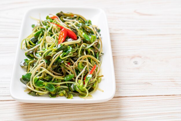 Fried Sunflower Sprout with Oyster Sauce