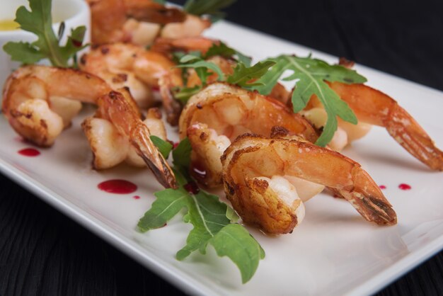 Photo fried tasty shrimps