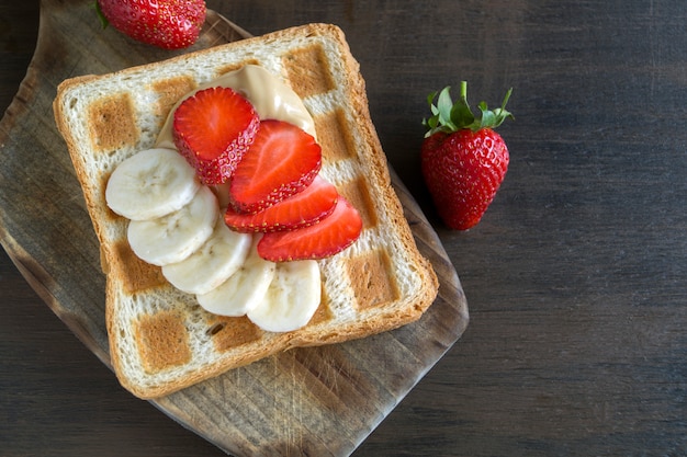 Fried toast with peanut butter and berries.