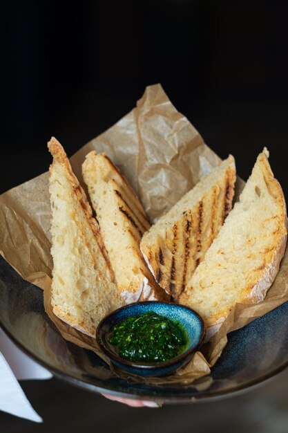 Fried toast with pesto