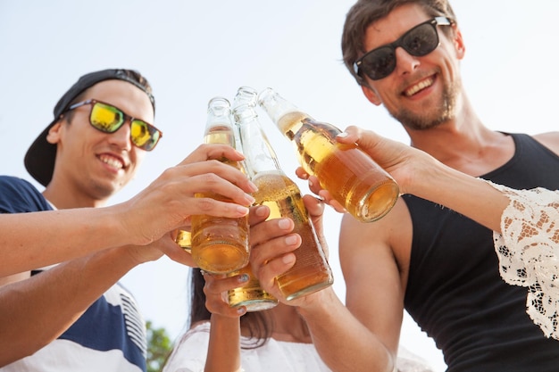 Friends drinking beer