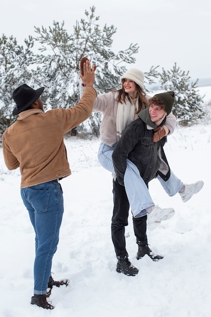 Photo friends enjoying their holiday together