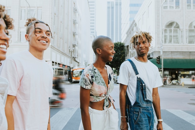 Photo friends hanging out in downtown la