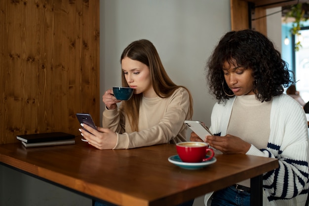 Photo friends suffering from social media addiction