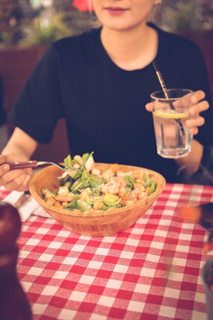 Frisse salade met gemengde groenten