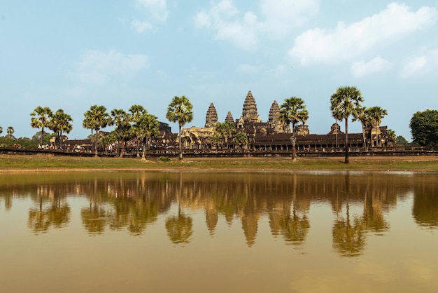 Lato anteriore del tempio di angkor wat a siem reap cambogia