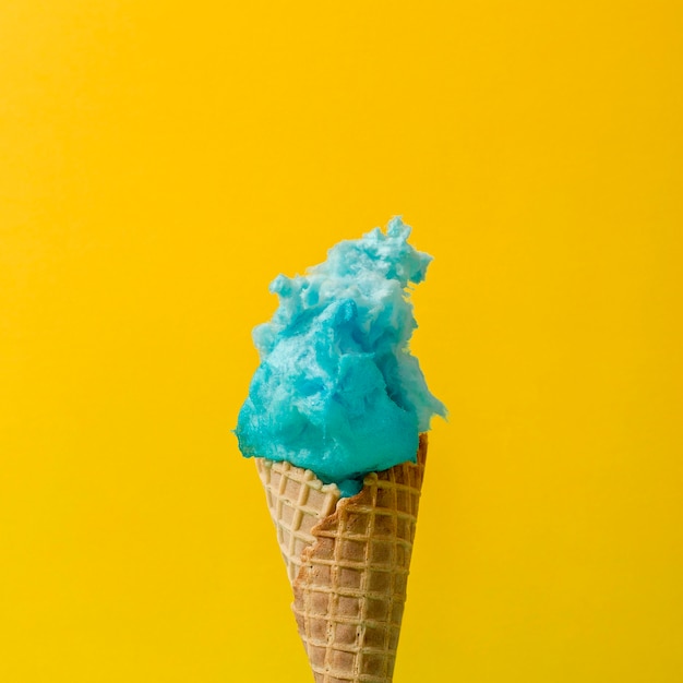 Photo front view of ice cream cone with cotton candy