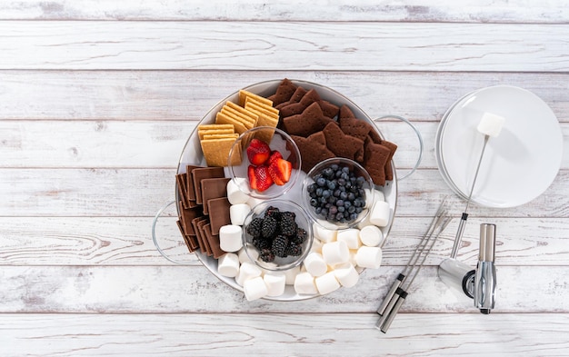 Fruit s39mores charcuteriebord