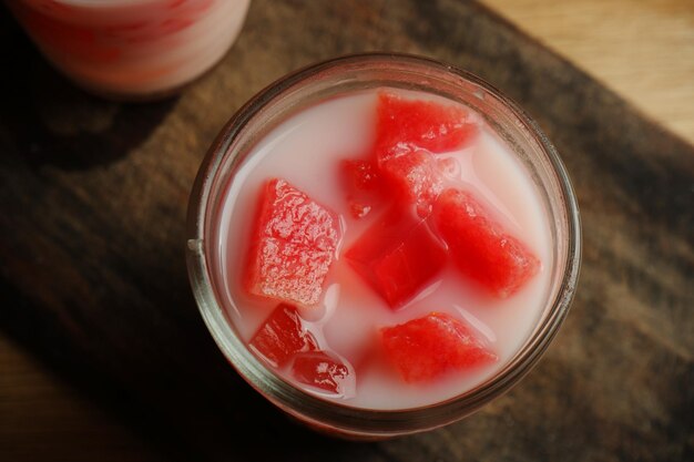 Photo fruit soup with watermelon and jelly