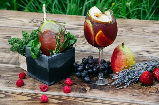 Fruitcocktails Heerlijke verfrissende zomerdrankjes