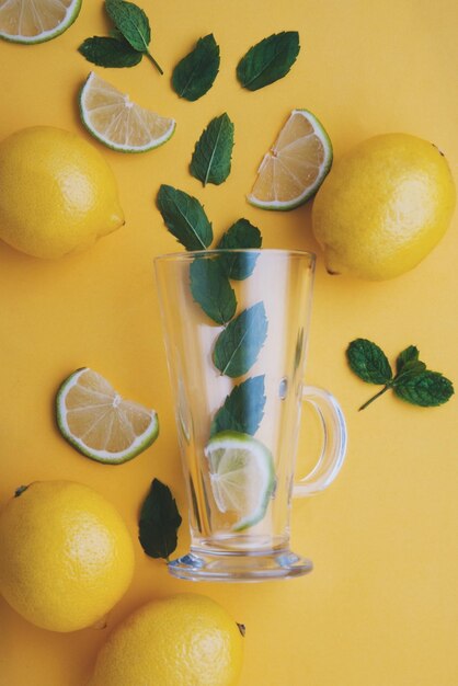 Photo fruits and drink on table