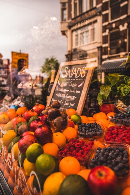 Foto frutta in vendita al mercato