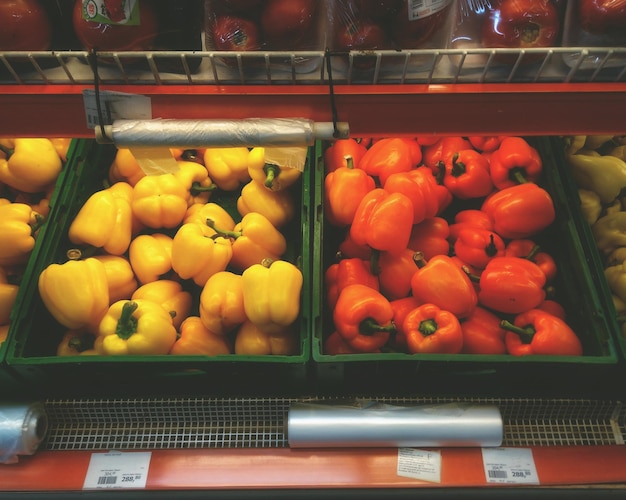 Photo fruits for sale at market stall