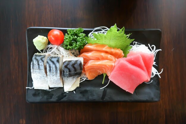 Photo fruits and vegetables on table