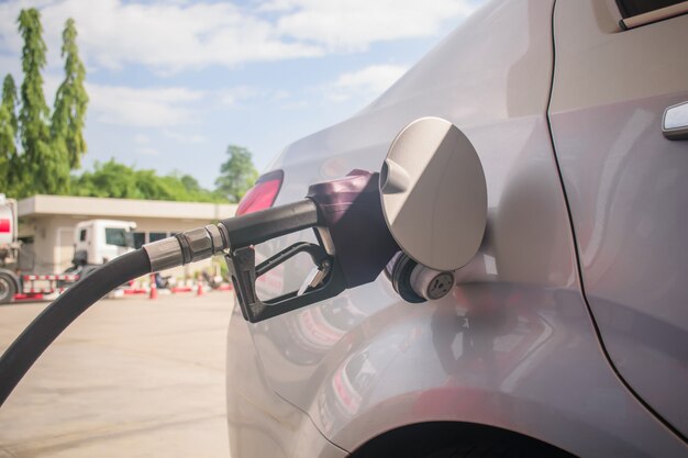 Fuel nozzle for refueling the car