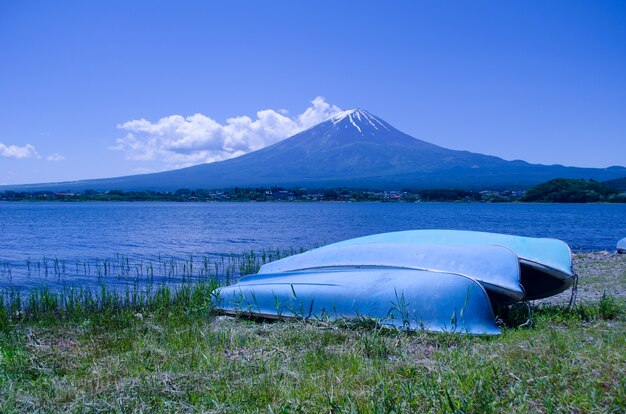 富士山とボート