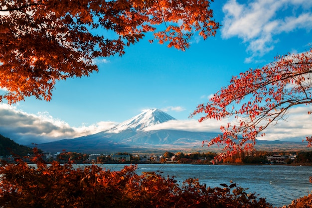 Fuji Mountain in herfst kleur, Japan