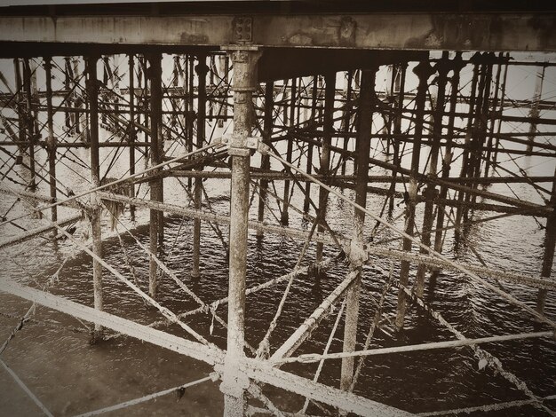 Foto immagine completa del ponte sul fiume