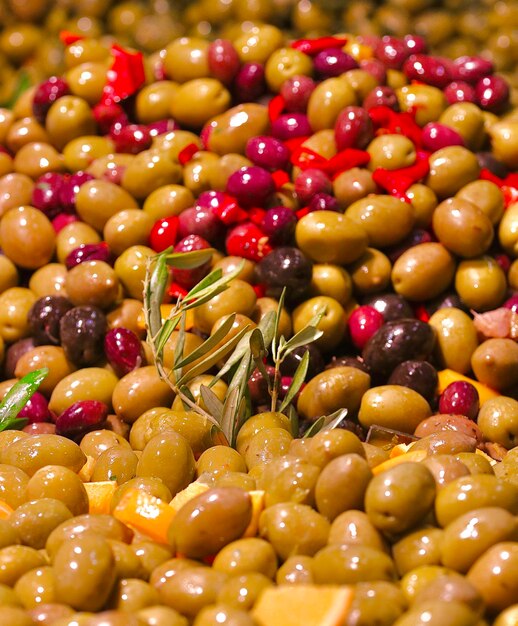 Foto immagine completa di caramelle per la vendita nel mercato