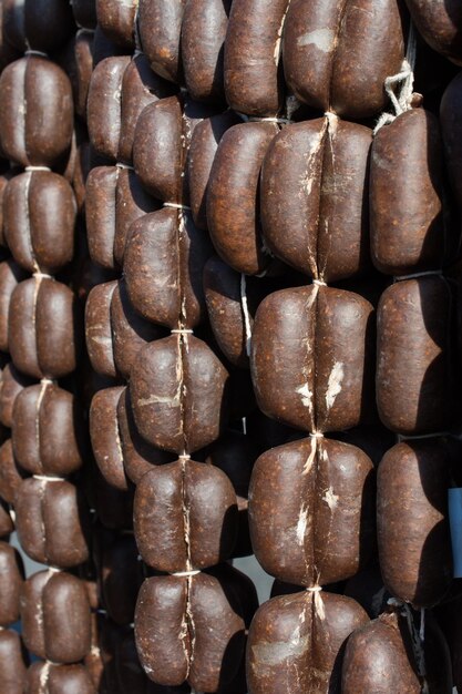 Foto fotografia completa di cioccolato in vendita al mercato