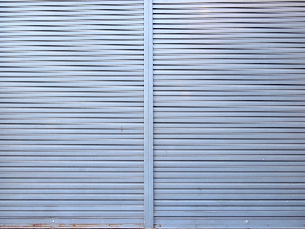 Photo full frame shot of closed shutter