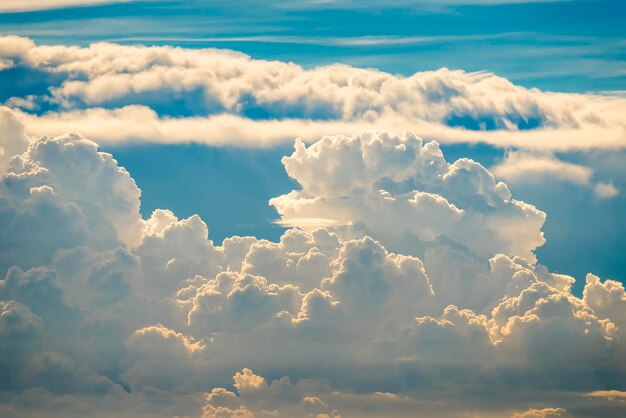 空の雲のフルフレームショット