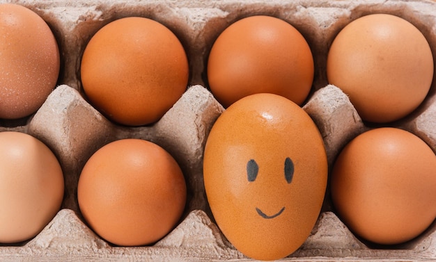 Photo full frame shot of eggs in container